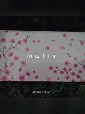Mally Beauty Professional Palette - New Without Box (NWOB)